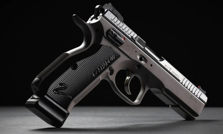 5 FASTEST Shooting Handguns In The World