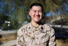 Corpsman receives medal for saving Marine from heat stroke