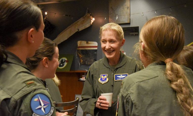 Air Force purges photos, websites on pioneering female pilots