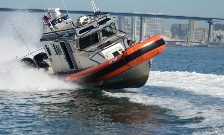 US Coast Guard shoots out migrant boat engine in high speed chase US Coast Guard shoots out migrant boat engine in high speed chase