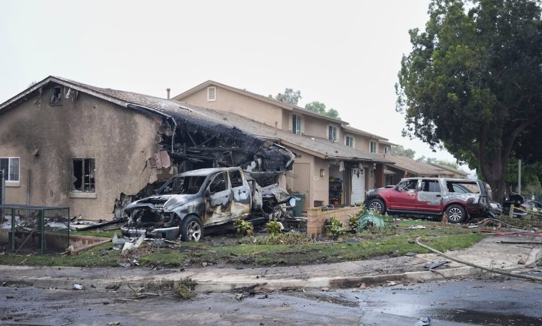Private plane crashes into San Diego military housing neighborhood Private plane crashes into San Diego military housing neighborhood