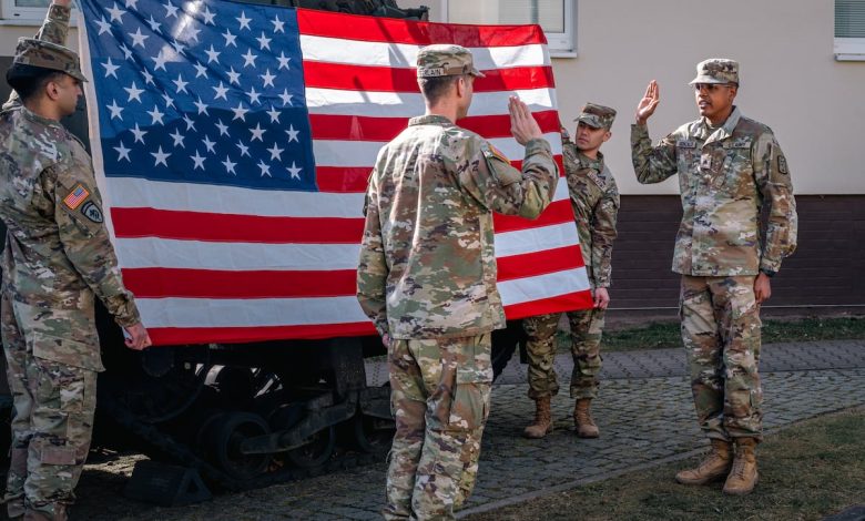 Army brings back 90-day reenlistment window, suspends most extensions Army brings back 90-day reenlistment window, suspends most extensions