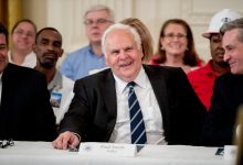 Fred Smith, FedEx founder and Marine Corps veteran, dies at 80