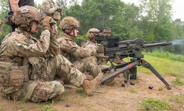 Soldiers with 10th Mountain Division test new machine gun optic Soldiers with 10th Mountain Division test new machine gun optic