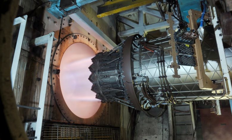 Navy awards Pratt .9B contract to build more F-35 engines Navy awards Pratt .9B contract to build more F-35 engines