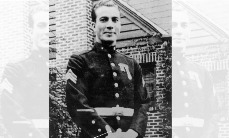 Marine Raider earned the MOH taking out enemy sniper on Makin Island Marine Raider earned the MOH taking out enemy sniper on Makin Island