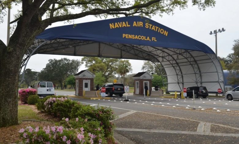 Navy bans sailors from Pensacola bar rumored to serve underage troops Navy bans sailors from Pensacola bar rumored to serve underage troops