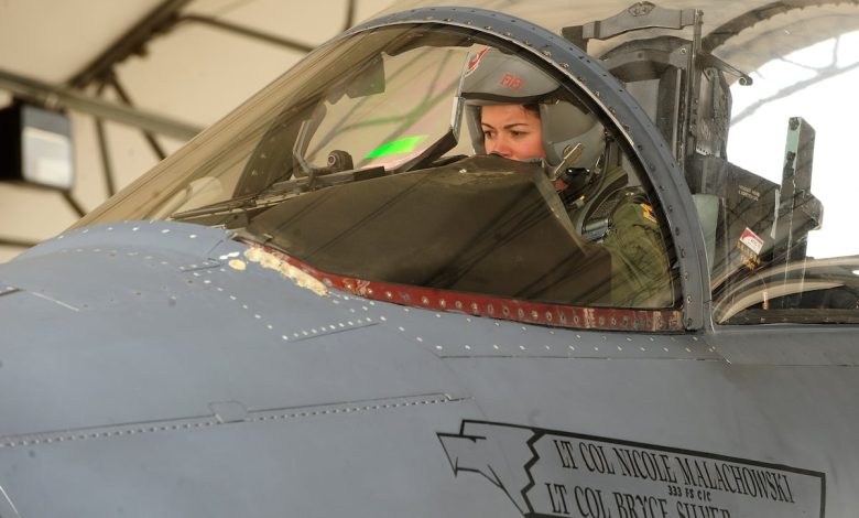 Former Thunderbirds pilot takes on disease that grounded her career Former Thunderbirds pilot takes on disease that grounded her career