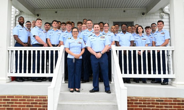 Coast Guard team led search efforts after deadly DC crash Coast Guard team led search efforts after deadly DC crash