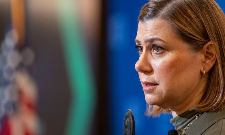 Lawmakers urge troops to refuse illegal orders in video