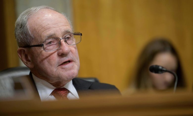 Senate votes down measure to limit Trump’s ability to strike Venezuela Senate votes down measure to limit Trump’s ability to strike Venezuela