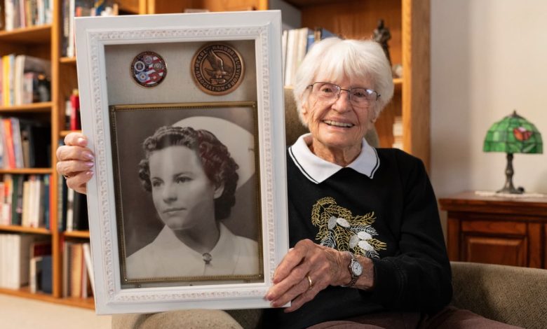 WWII nurses deserve Congressional Gold Medal, lawmakers say