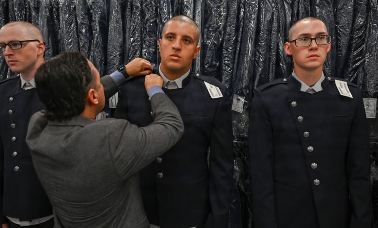 Space Force trainees first to don new dress uniform in graduation Space Force trainees first to don new dress uniform in graduation