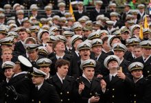 Midshipmen eke out win over Black Knights in Army-Navy game
