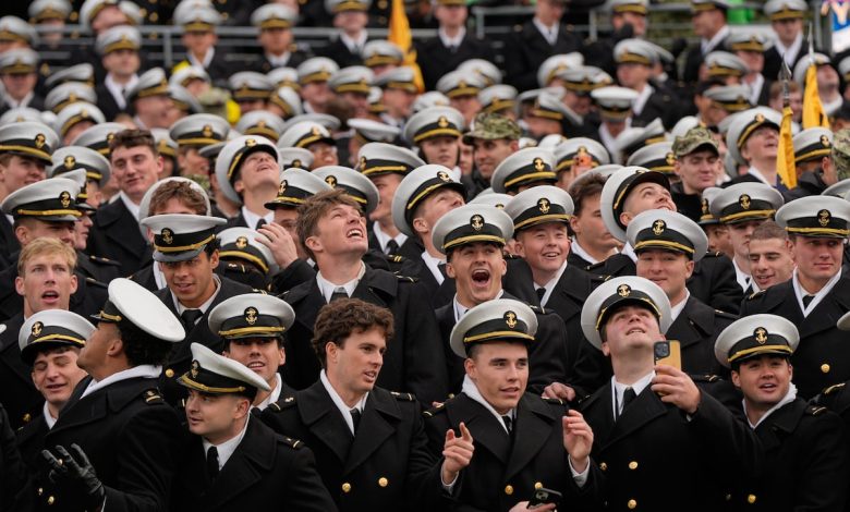 Midshipmen eke out win over Black Knights in Army-Navy game Midshipmen eke out win over Black Knights in Army-Navy game