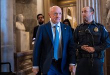 Former military leaders sign legal document supporting Sen. Mark Kelly