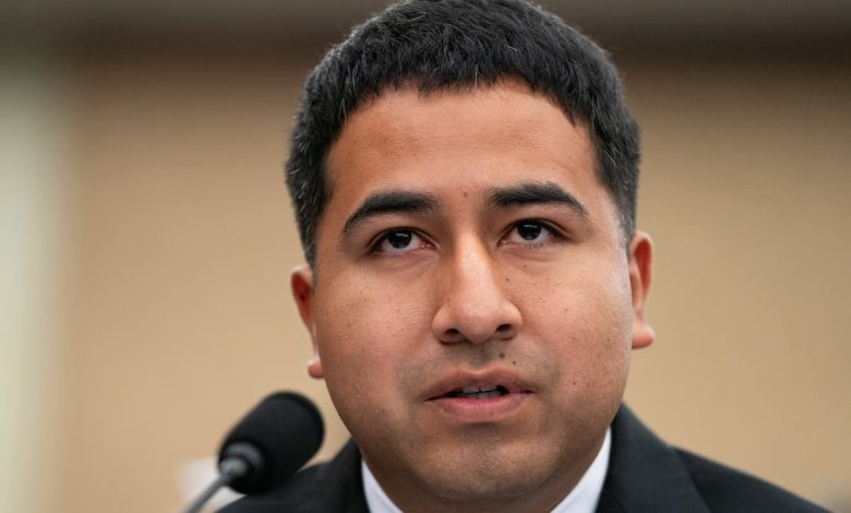 Judge dismisses deportation case for Mexican father of 3 US Marines Judge dismisses deportation case for Mexican father of 3 US Marines