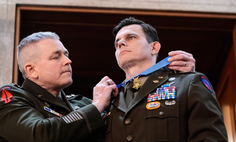 Army helicopter pilot wounded during Maduro raid receives Medal of Honor during State of the Union Army helicopter pilot wounded during Maduro raid receives Medal of Honor during State of the Union