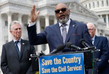 Judge orders VA to reinstate contract with employee union