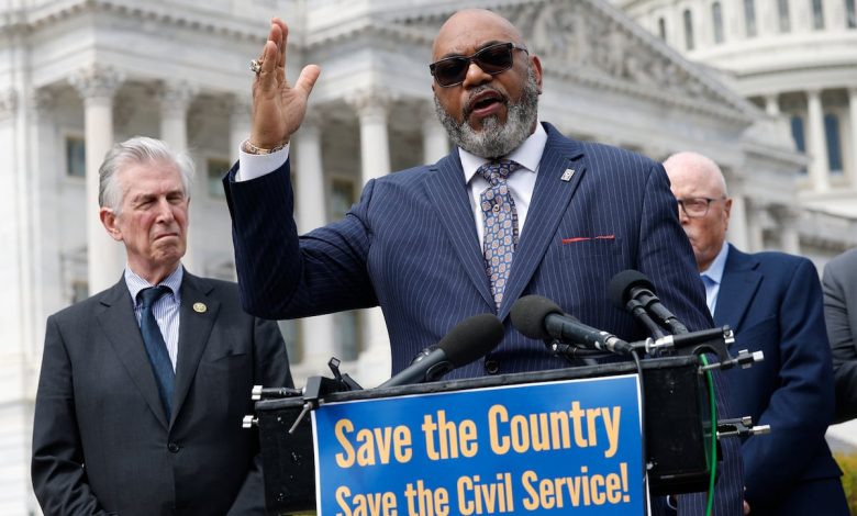 Judge orders VA to reinstate contract with employee union Judge orders VA to reinstate contract with employee union