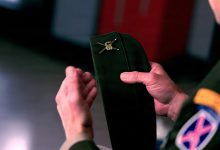 Crossed skis return to the Army’s 10th Mountain Division insignia