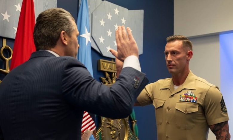 Veteran who lost both of his legs in combat reenlists in the Marine Corps Veteran who lost both of his legs in combat reenlists in the Marine Corps