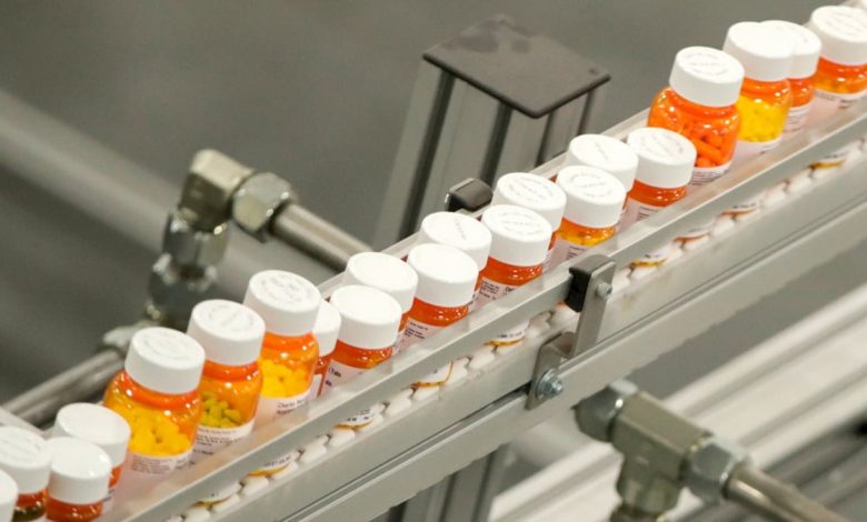 Lawmakers introduce bill to lower drug costs for service members, veterans