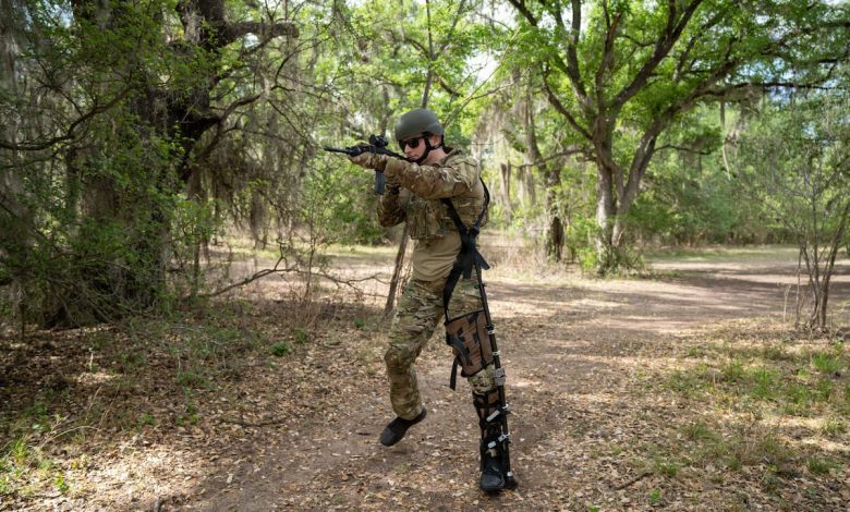 Army develops exoskeleton for lower-limb injuries on the battlefield Army develops exoskeleton for lower-limb injuries on the battlefield