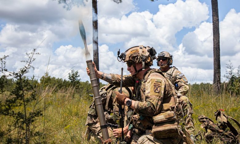 Army mortar crews trade laptops for phone app Army mortar crews trade laptops for phone app
