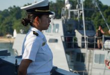 Incoming female students at US Naval Academy must cut hair below chin
