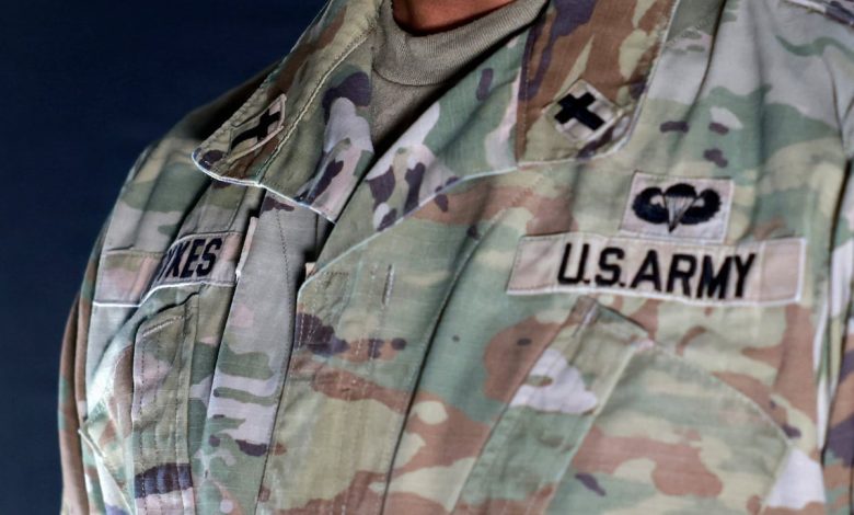 US Army gives chaplains 90 days to remove rank insignia