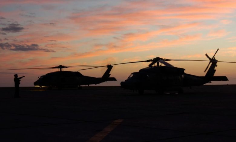 Navy’s ‘dinosaur’ carrier delivery plane flies into sunset Navy’s ‘dinosaur’ carrier delivery plane flies into sunset