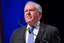 ‘Let the AI do it’: Former Air Force secretary pits machine against human operators