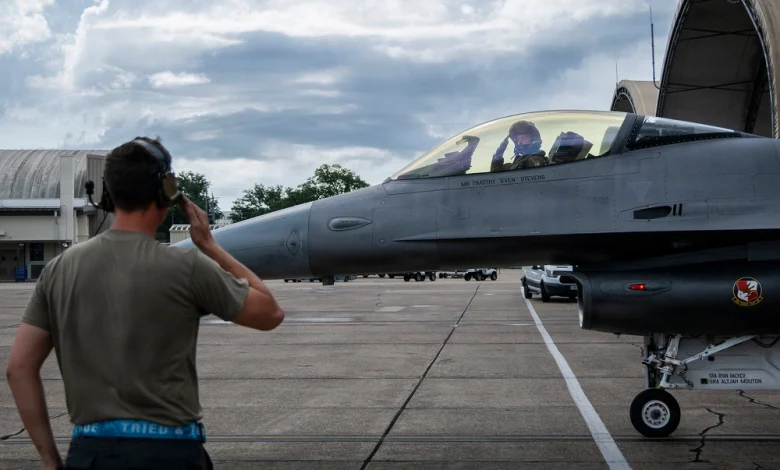 Air Force begins piloted flights, autonomy tests for modified F-16s Air Force begins piloted flights, autonomy tests for modified F-16s