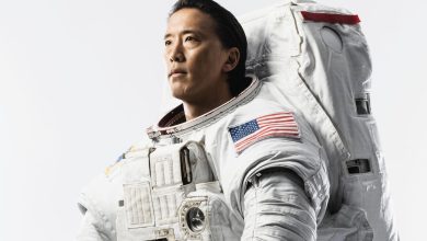 Jonny Kim’s resume already lists Navy SEAL, astronaut, doctor. He’s now returning to active duty.