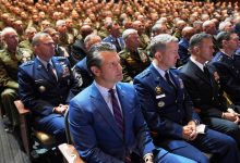 Pentagon chief set to announce additional cuts in senior officer positions
