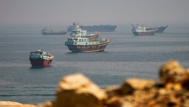 US launches new barrage of strikes on Iran around Strait of Hormuz US launches new barrage of strikes on Iran around Strait of Hormuz