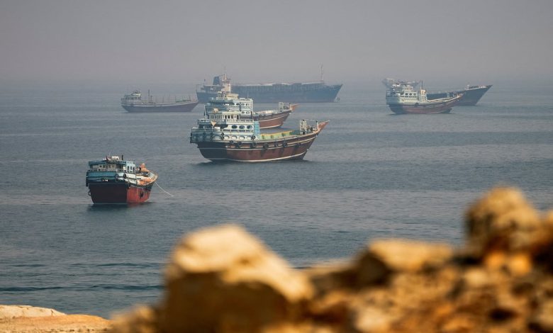 US launches new barrage of strikes on Iran around Strait of Hormuz US launches new barrage of strikes on Iran around Strait of Hormuz