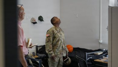Citing knowledge gaps, Army rolls out barracks guidebook for NCOs